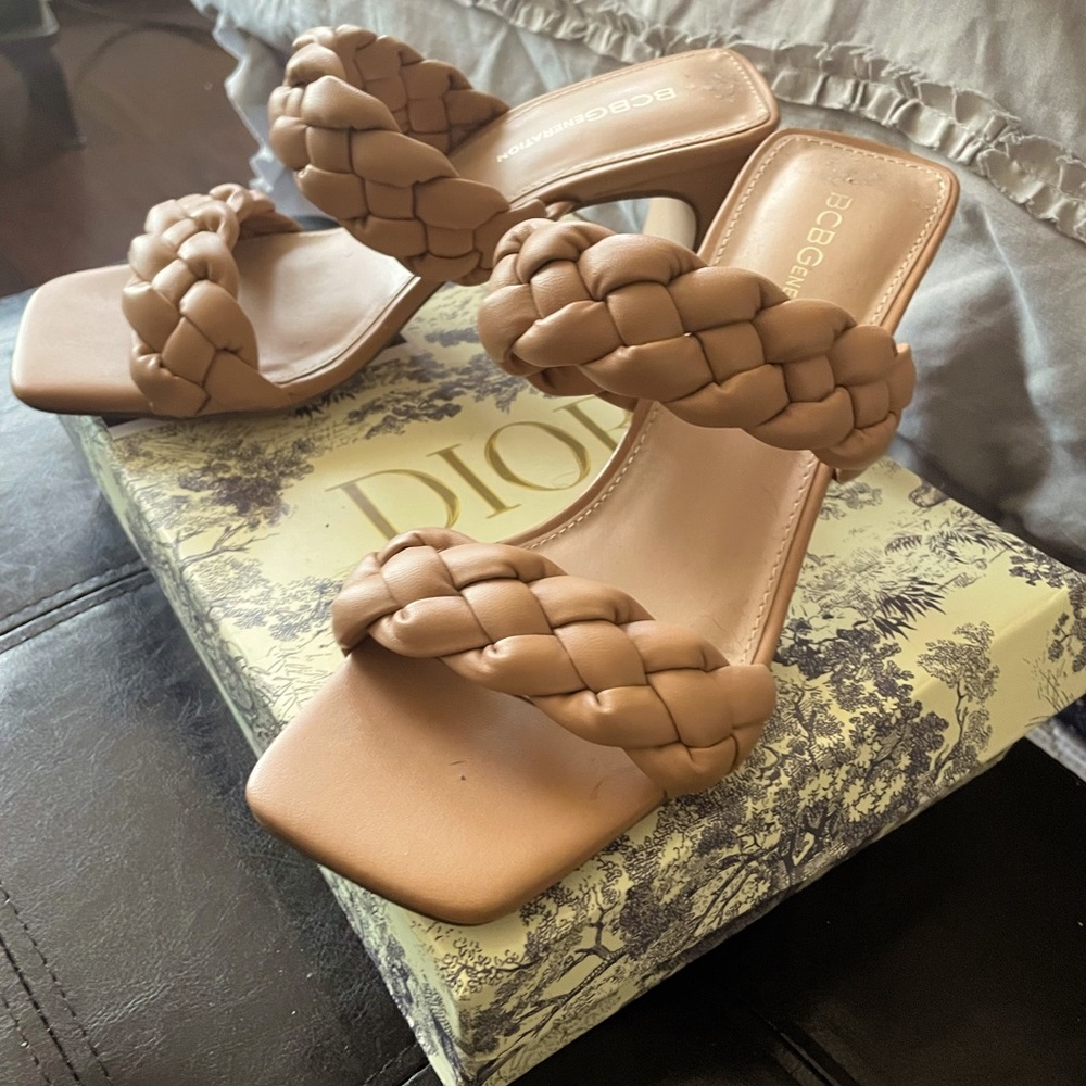 BCBG tan woven  sandal with heel